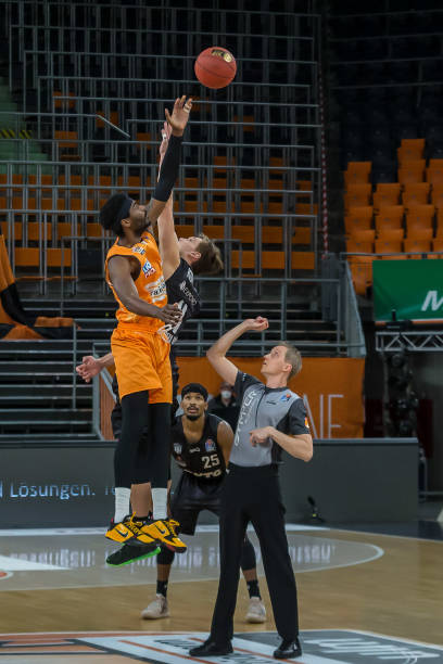 制造冷门的 制造冷门的