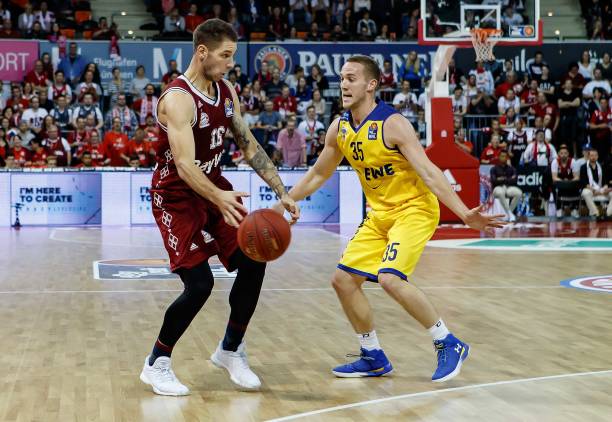 赛场风波启 赛场风波启